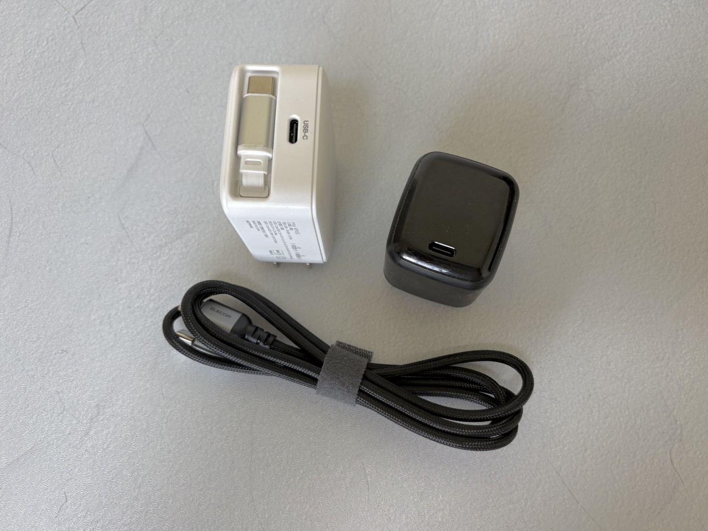 【部屋の片付け】USB-Cケーブルは部屋ごとに1本だけ！ケーブルを増やさない整理術